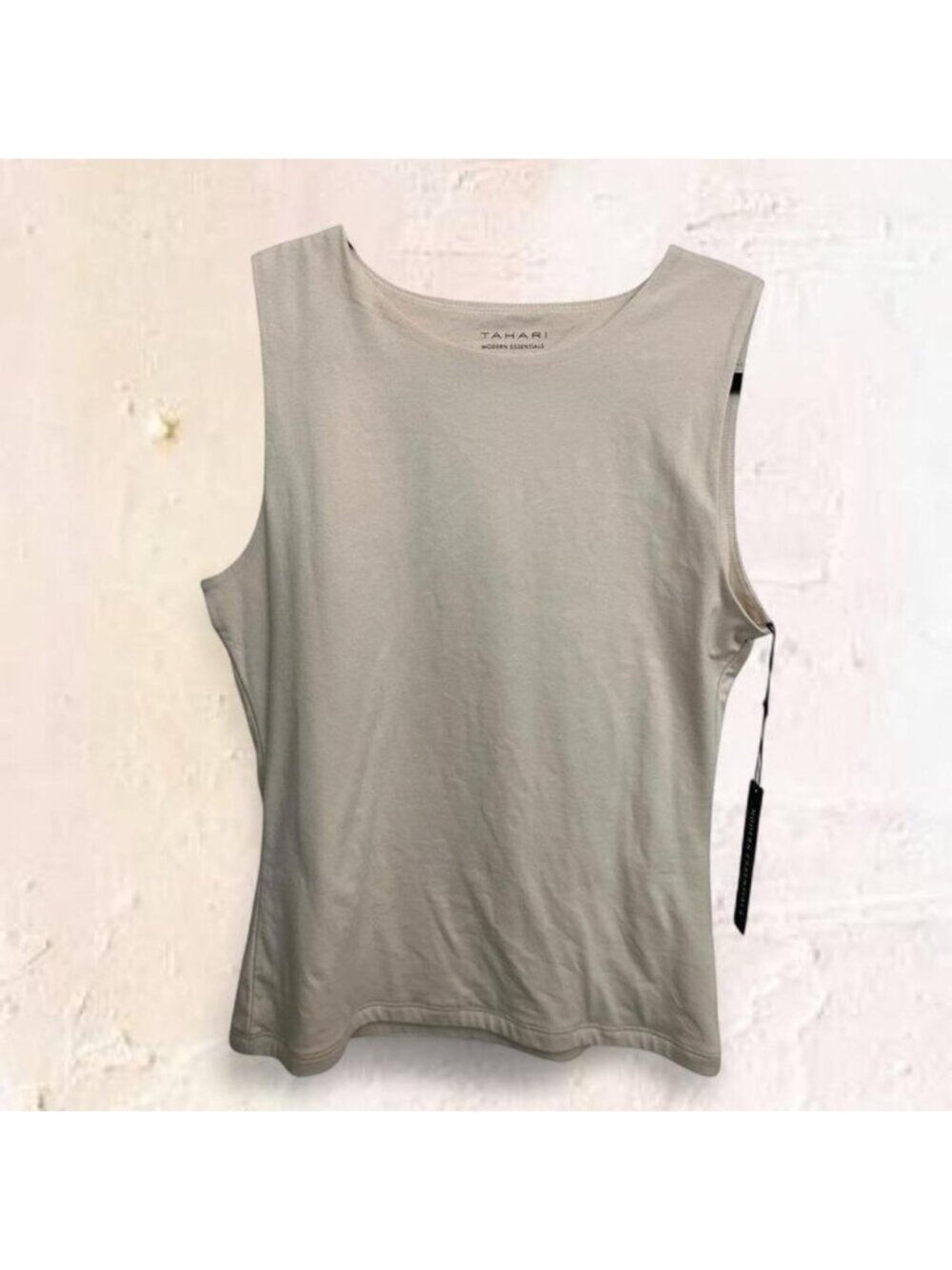 Cream tank top - Picture 2 of 4